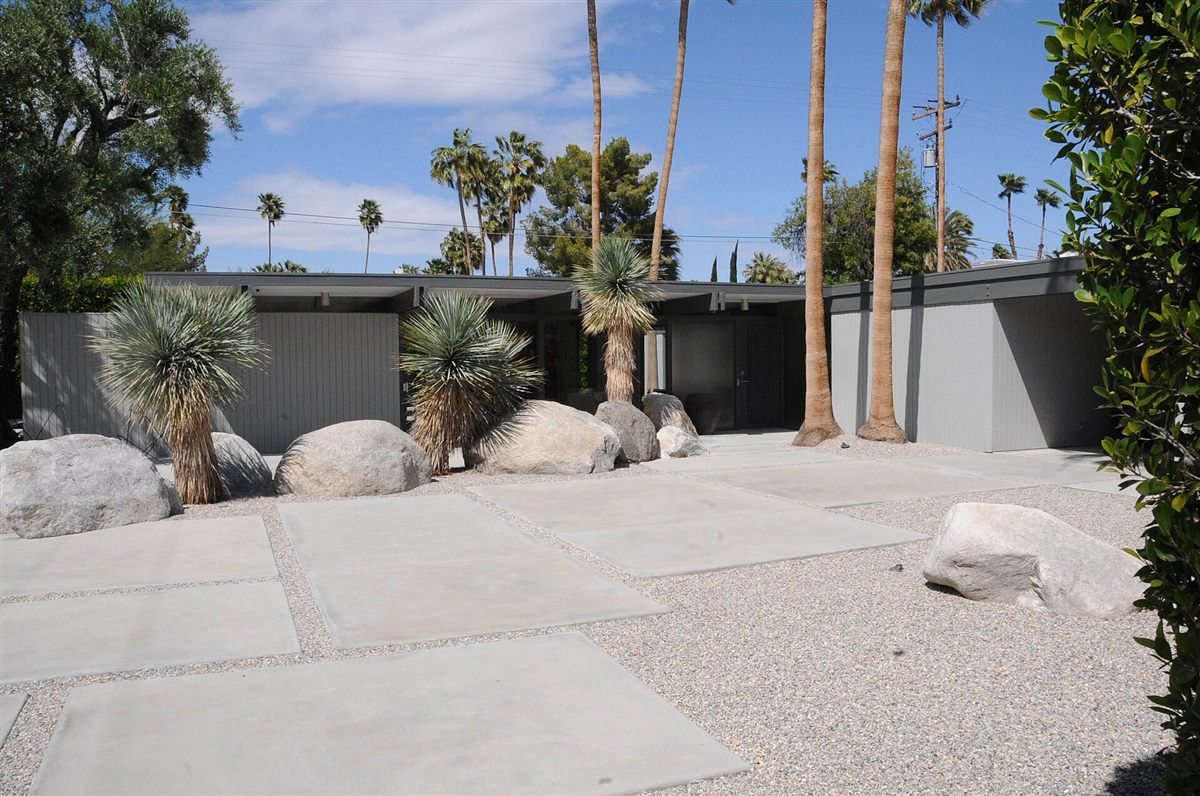 The Donald and Marilynn Wexler Residence at 1272 East Verbena Drive